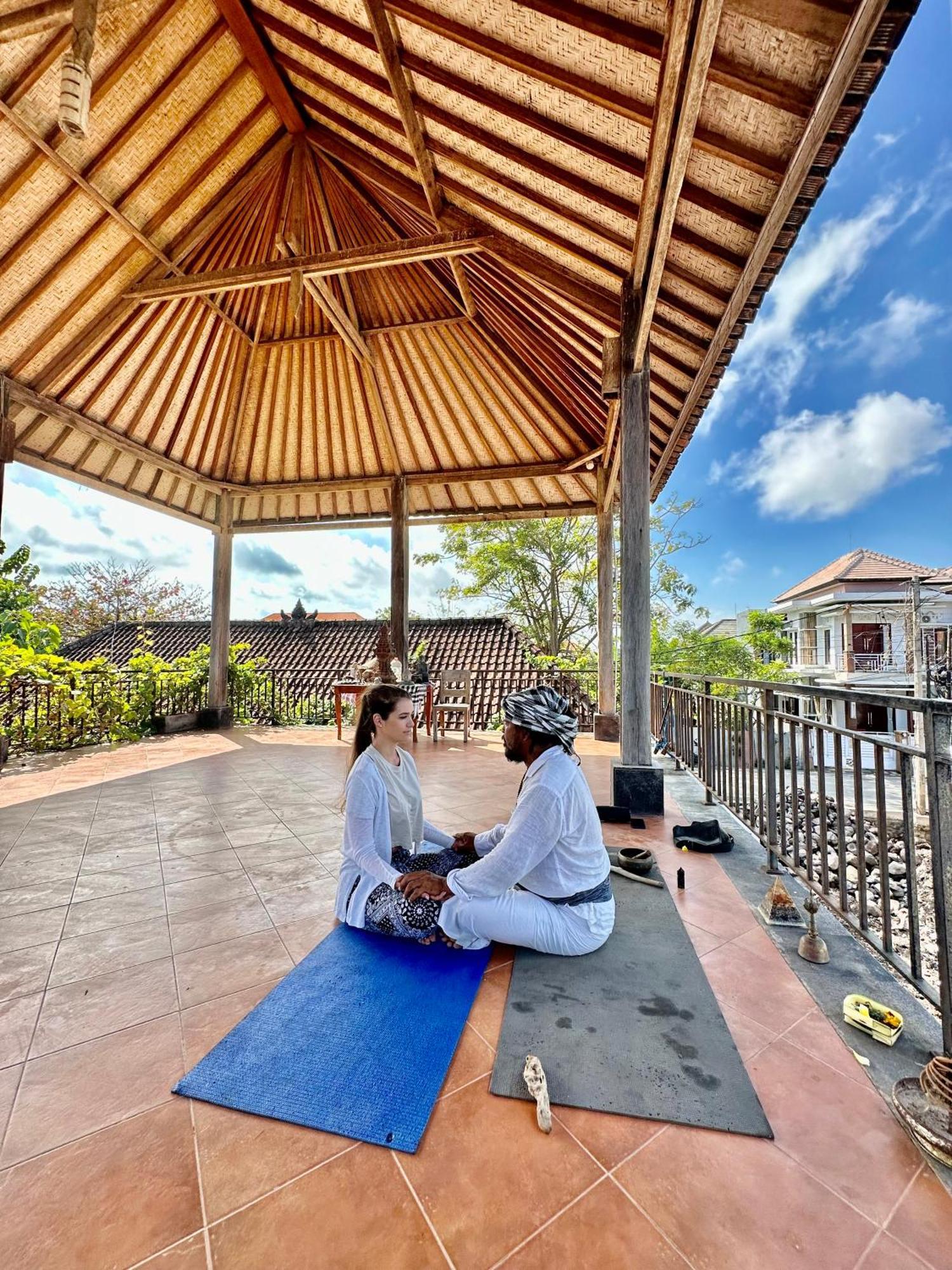 Bali Telaga Hati Yoga Healing And Retreat Center Hostel ซานูร์ ภายนอก รูปภาพ